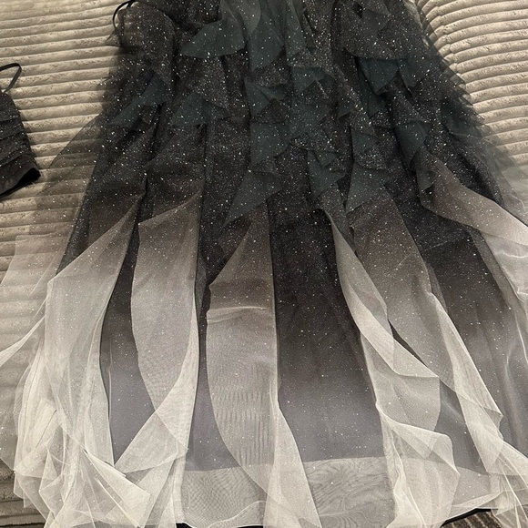 NWOT two piece cocktail, prom, winter formal dress. - Picture 12 of 14